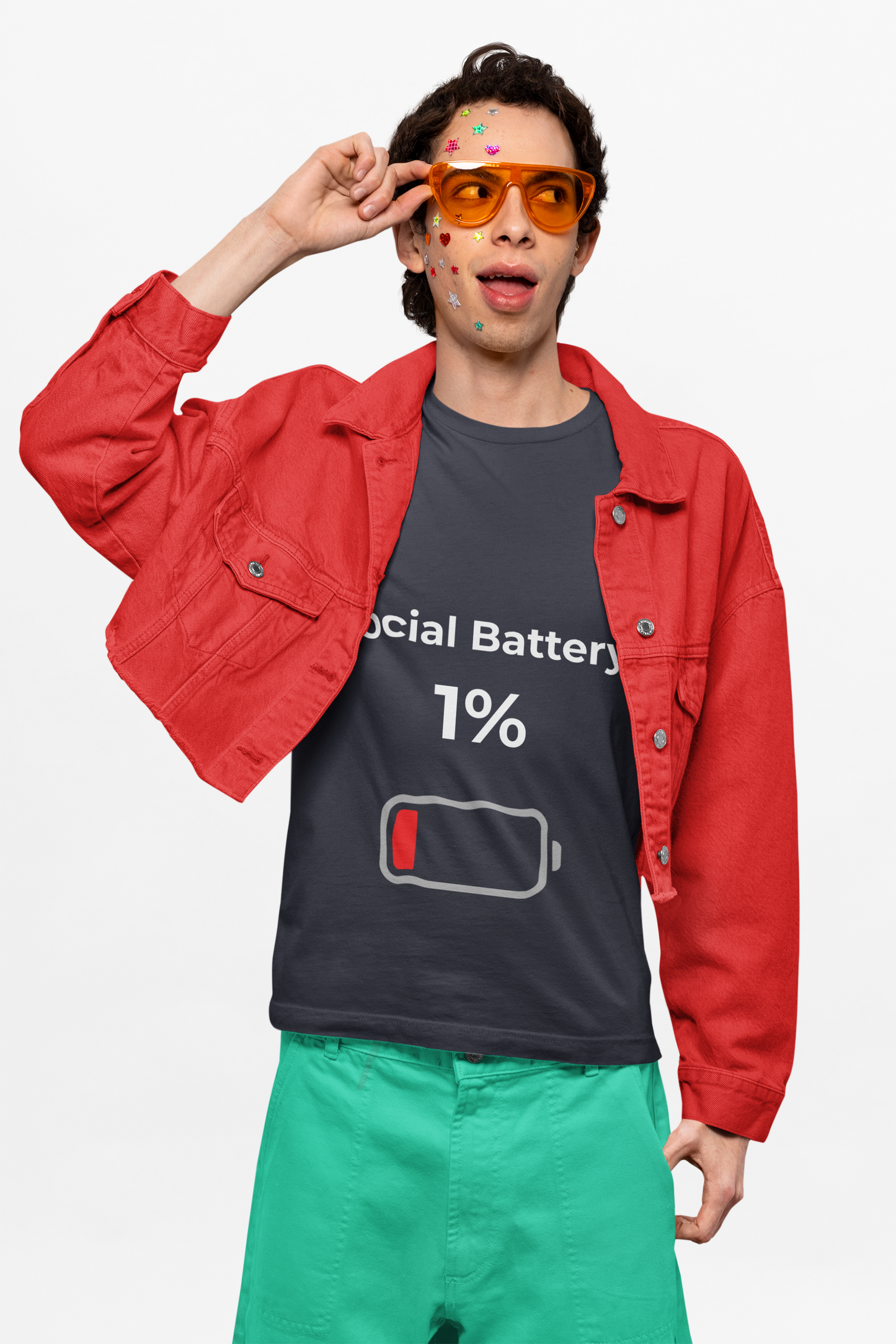 Model wearing Social Battery 1% introvert t-shirt – funny slogan shirt for low energy and mood expression